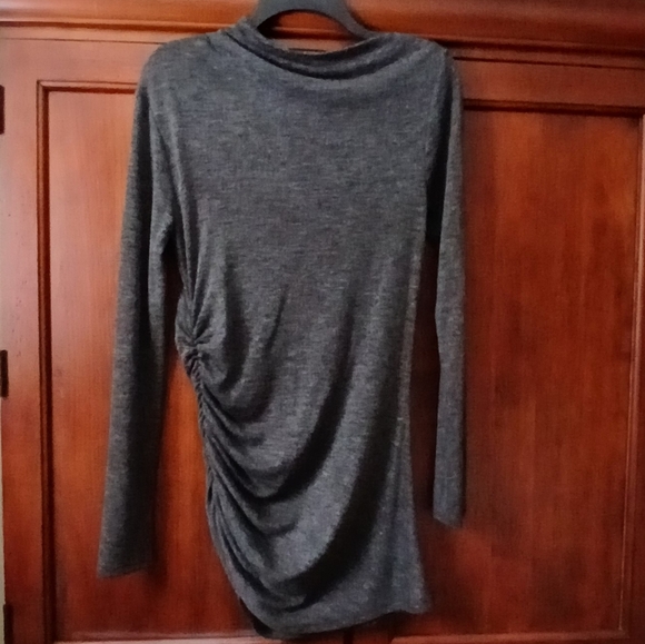 Express Tops - 💙 Express gray Long Sleeve top💙